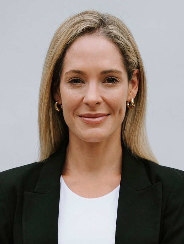 Headshot of a J&J employee