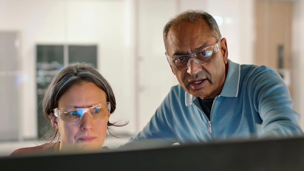 J&J photo from Depuy labs