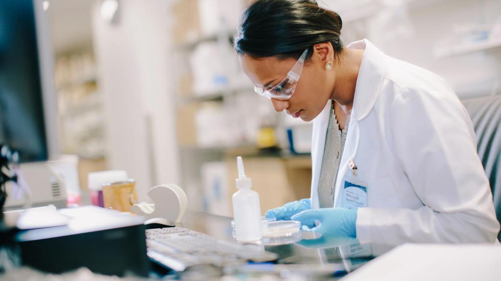 JJ Photo Female Doctor Examining Petri Dish Gettyimages 961012574 4Star