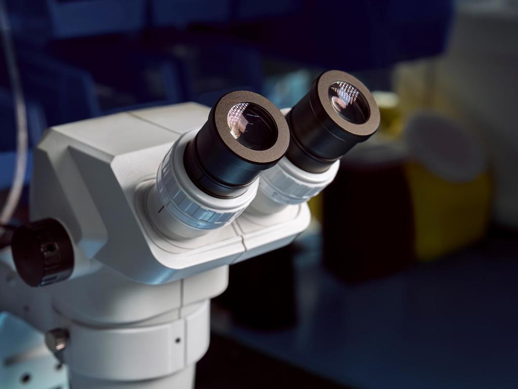 Microscope